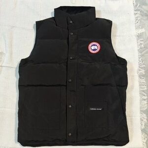 Canada Goose Men's Black Puffer Vest